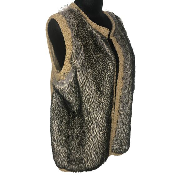 Ann Taylor Faux Fur Knit Open Front Sweater Vest - Size Medium - Picture 3 of 6